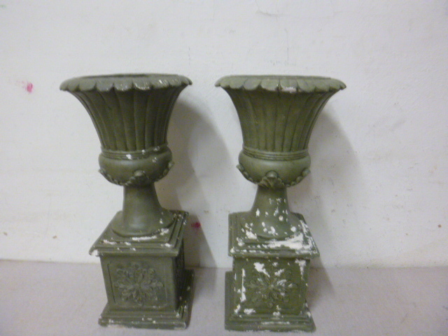lot 169 image: 2 Planters