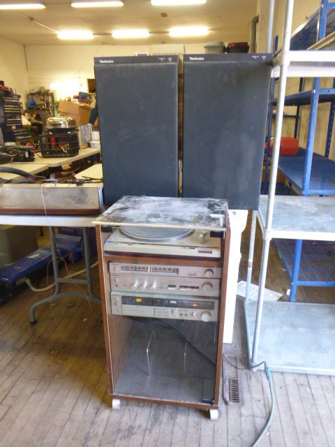lot 189 image: Technics Stereo System
