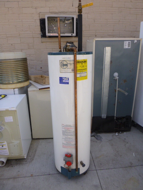 lot 194 image: Rheem Propane Gas Hot Water Heater