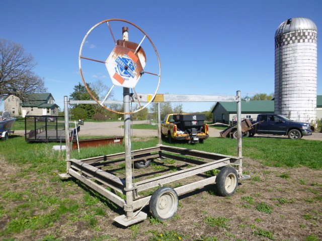 lot 2 image: Shore Station Vertical Pontoon Lift