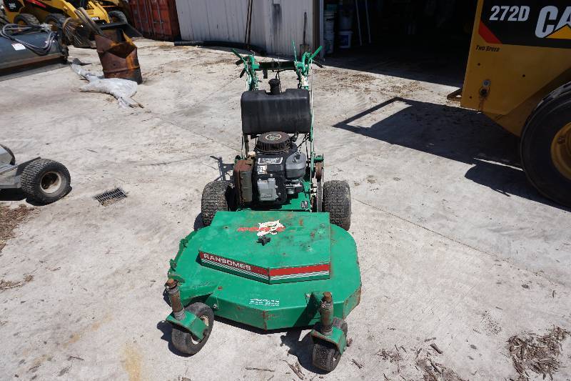 lot 2 image: Ransomes Bobcat Walk Behind Commercial Lawn Mower