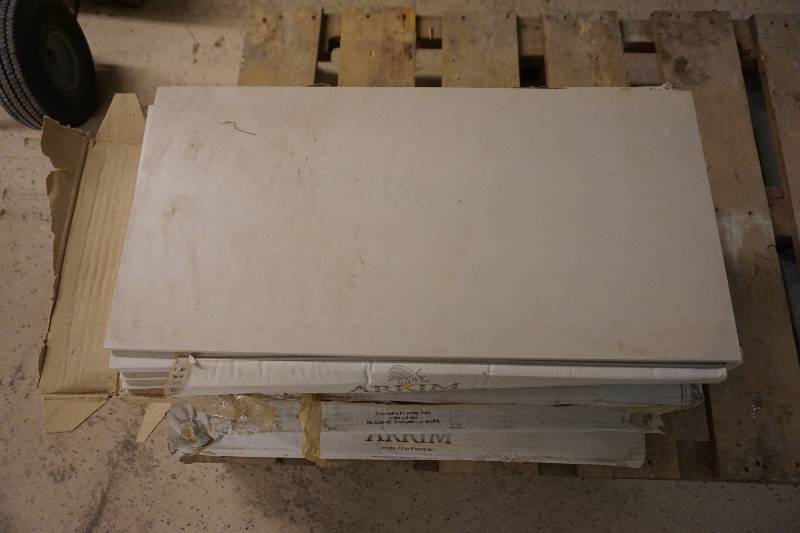 lot 54 image: 32 PCS Arkin Imola Fine Porcelain Tile