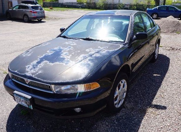 lot 4 image: 2000 Mitsubishi Galant ES 4 Door Sedan