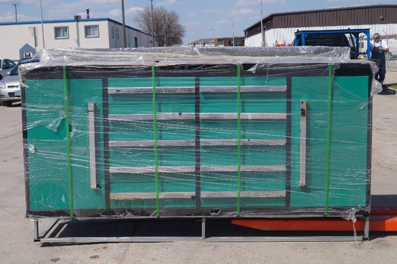 lot 34 image: Green Steel Workbench