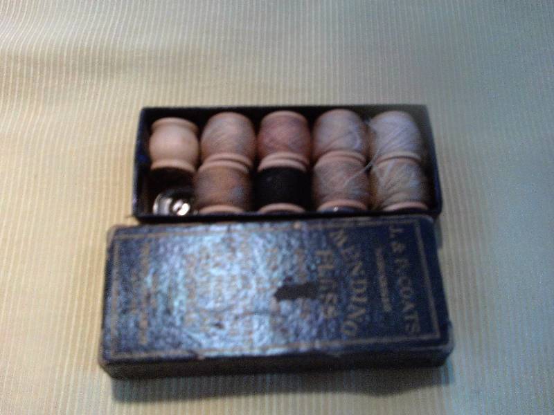 ANTIQUE MENDING FLOSS