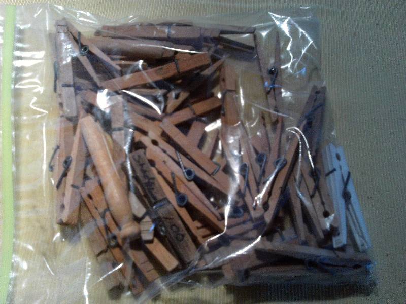 CLOTHS PINS