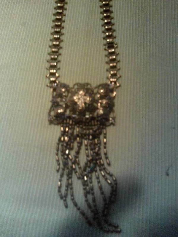 VINTAGE KNEKLACE