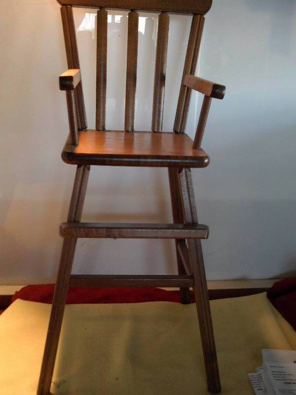 HIGH CHAIR FOR A DOLL