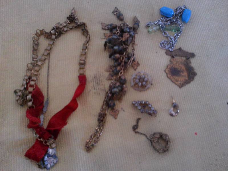 antique jewley
