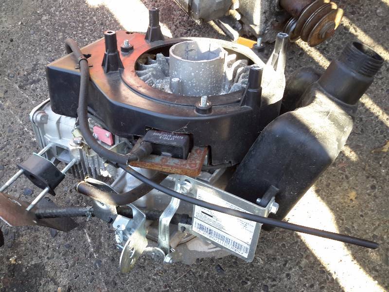 8 H.P. Tecumseh Motor.. Works.. Parts motor included