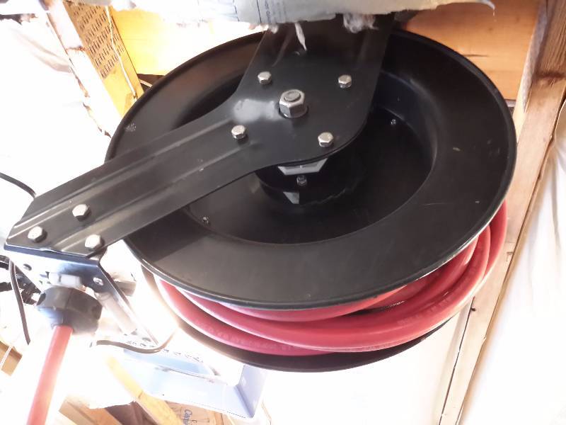 Air Hose Reel and Air hose.  Like New