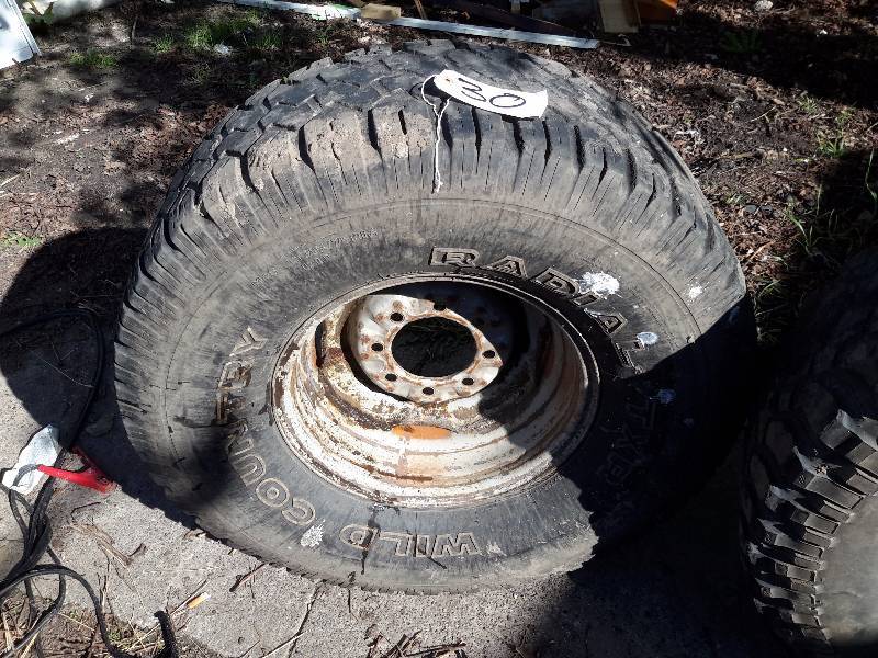 2, LT 315 75R16  2, LT265  75R16.  2, Good year, BFGOODRICH, 1 Wild Country radial