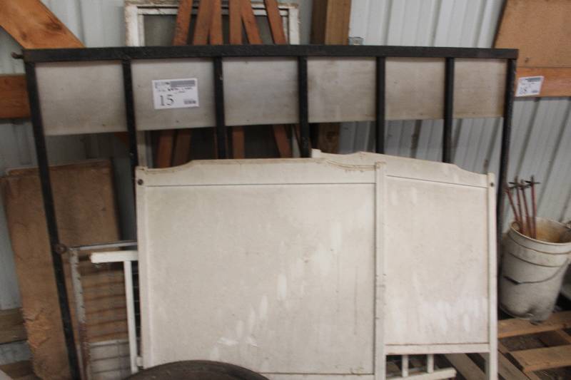 lot 15 image: Lot Including Crib Sign 2-Easels Window