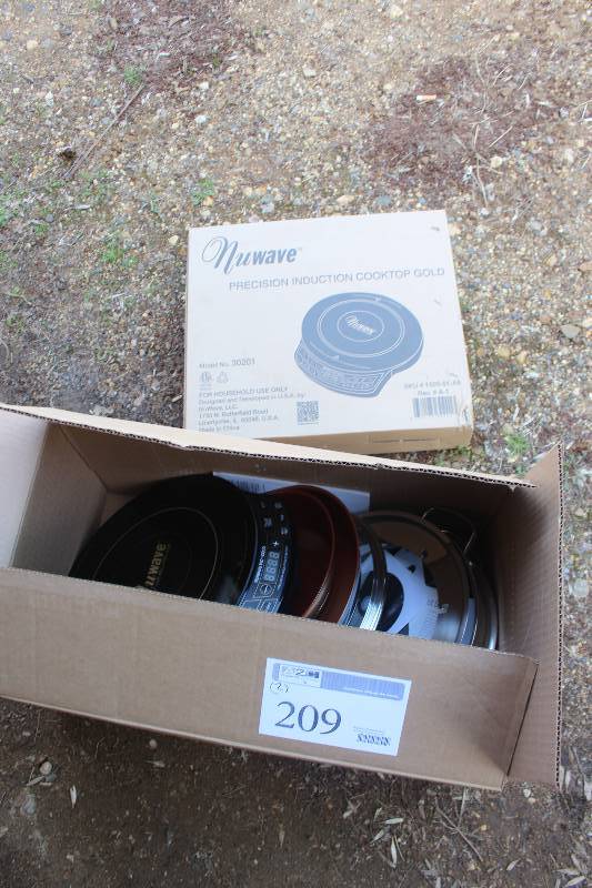 lot 209 image: Lot of (2) Nuwave Precision Induction Cooktop