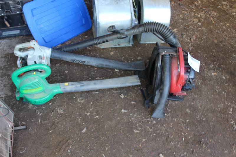 lot 206 image: Lot of (3) Leaf Blowers Including Weedeater EBV215 Echo ES-2100 Homelite BackPacker