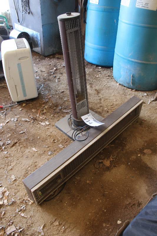 lot 114 image: Lot of (2) Space Heaters