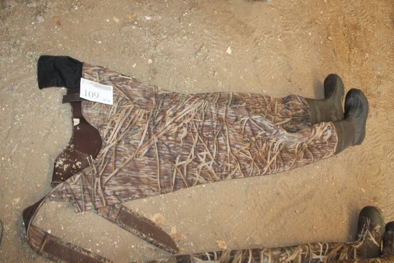 lot 109 image: Fishing Waders