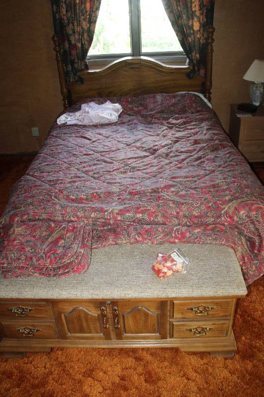 lot 226 image: Queen Bedroom Set Including Cedar Chest