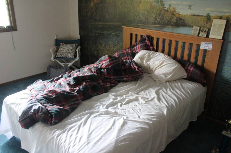 lot 217 image: Bedroom Lot Including Full size Bed Chair Plaques