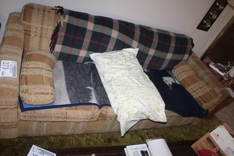 lot 273 image: Couch