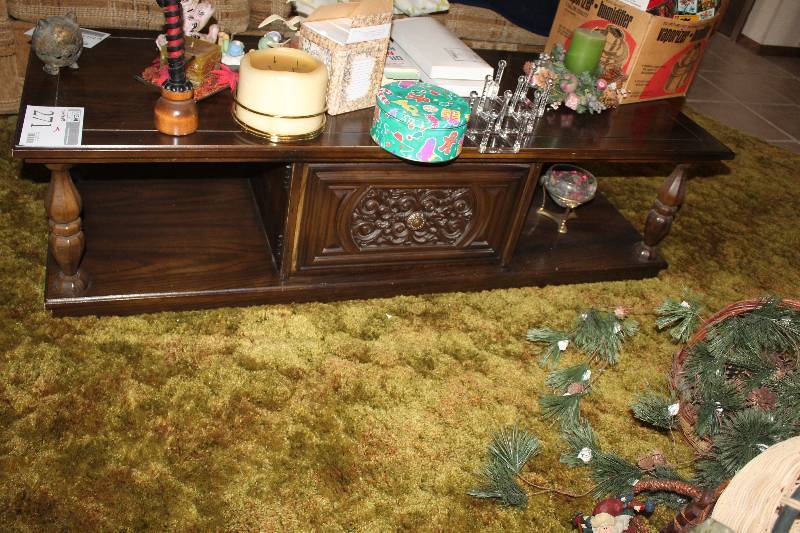 lot 272 image: Coffee Table