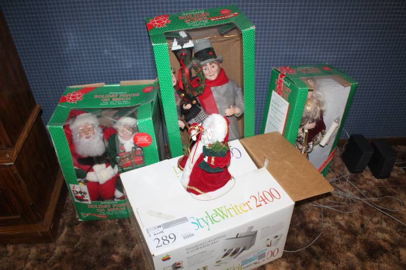 lot 289 image: Lot of (4) Boxes of Christmas Decorations