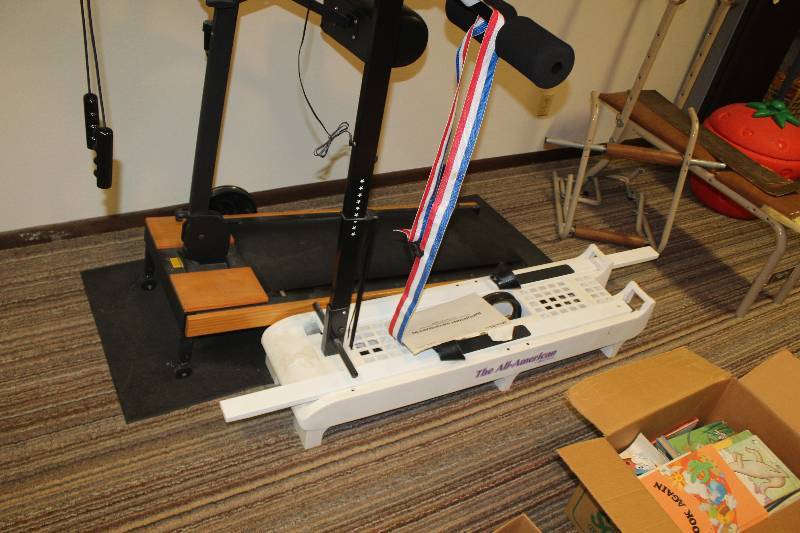 lot 303 image: Exercise Equipment