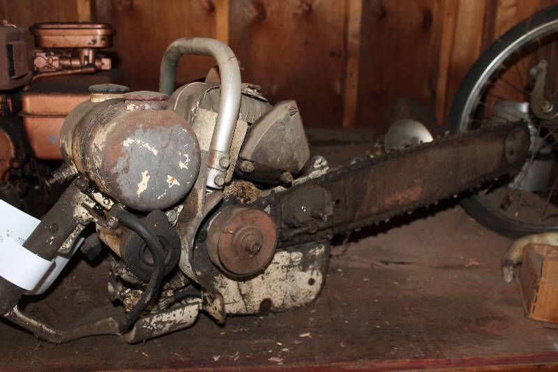 lot 125 image: Antique Wards 16 Chainsaw