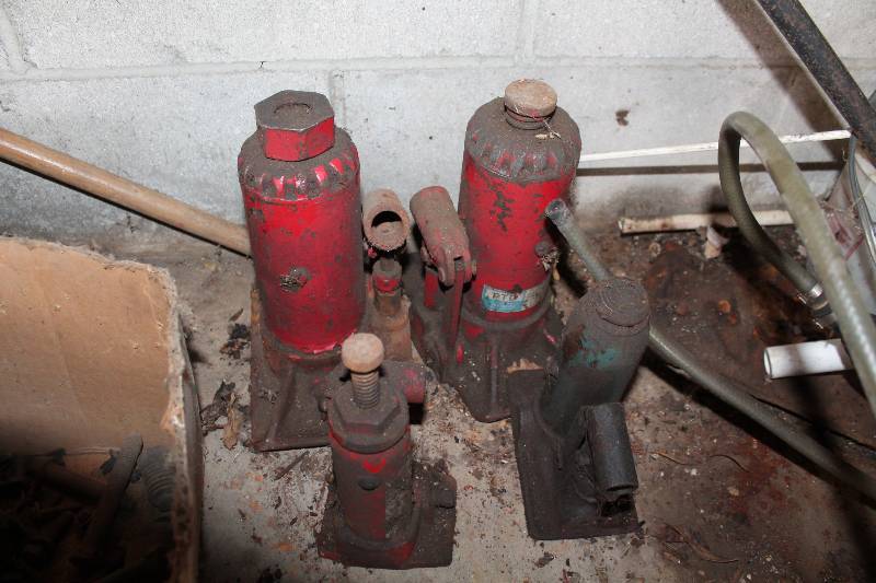 lot 166 image: Lot of (4) Hydraulic Jacks