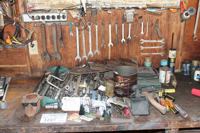 lot 160 image: Wall and Counter Top Lot Including Tools Miscellaneous Hardware