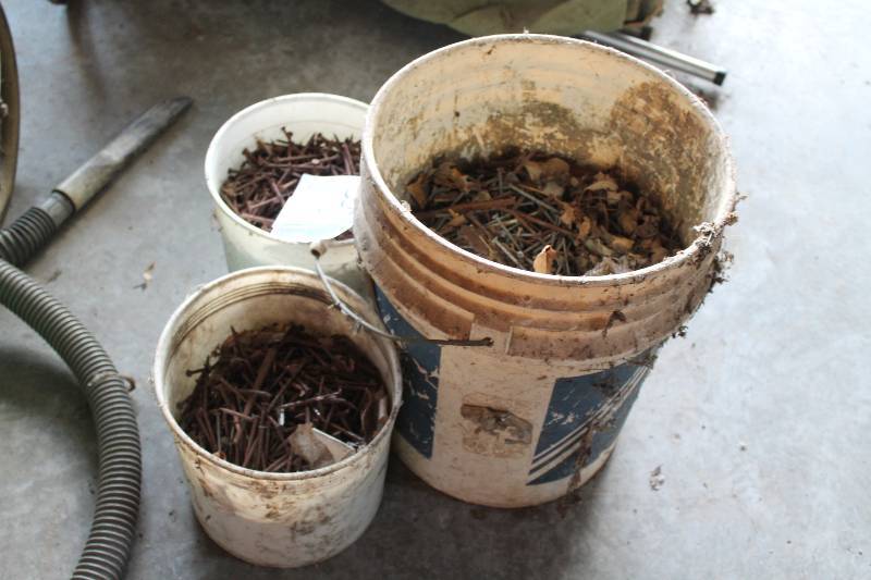 lot 183 image: Bucket Lot of Miscellaneous Nails