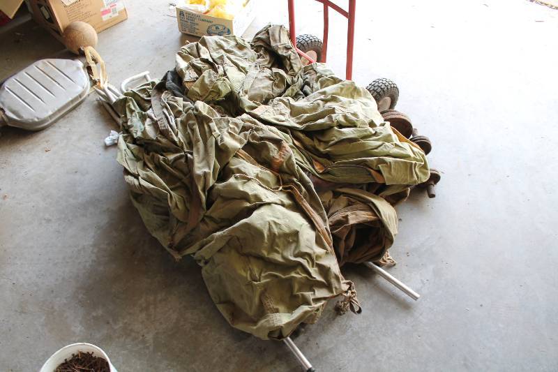 lot 195 image: Floor Lot Including 2x12 Tent Weights