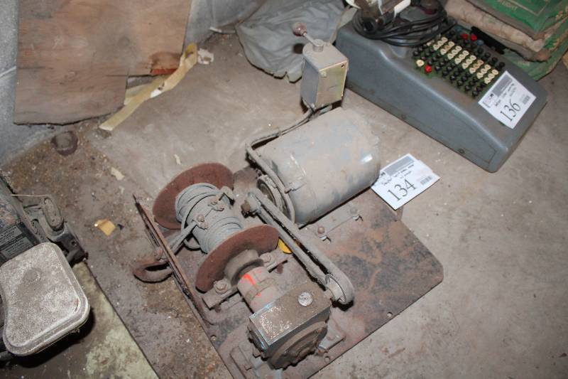 lot 134 image: Dayton Split Phase Motor w Winch