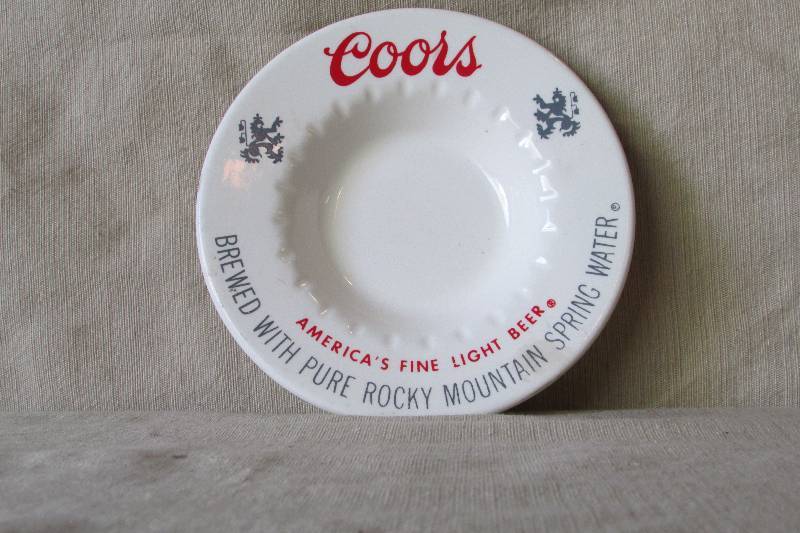 lot 16 image: Vintage Coors Ashtray