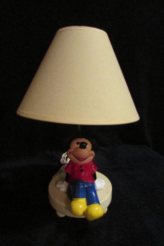 lot 42 image: Mickey Mouse Childrens Lamp