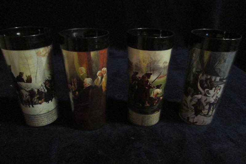 lot 44 image: Thermo-Serv War Time Tumblers