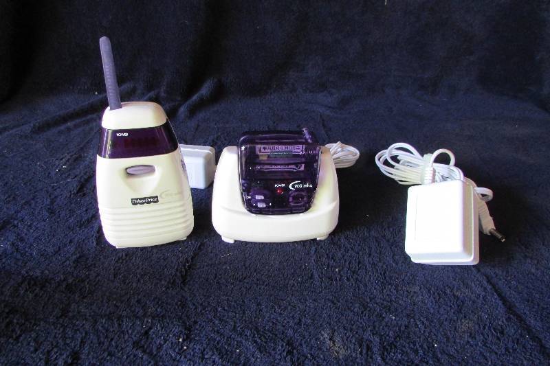 lot 81 image: Fischer Price Baby Moniter