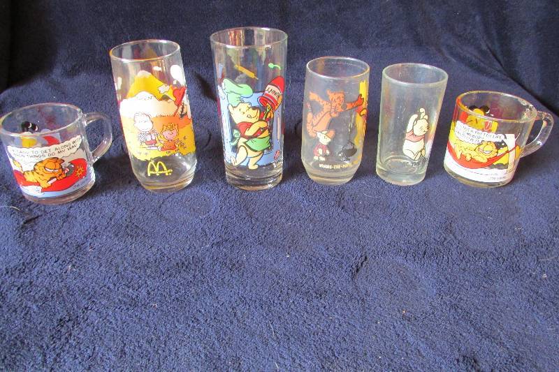 lot 128 image: Assorted Vintage Glasses