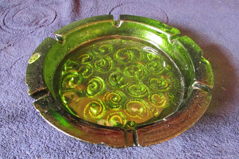 lot 129 image: Ashtray