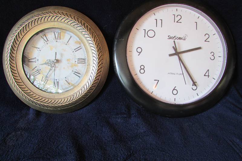 lot 131 image: Clocks