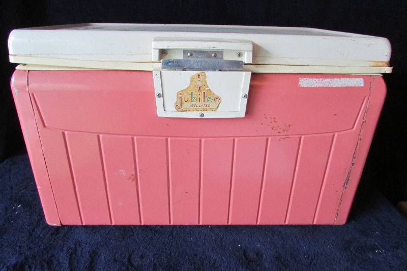 lot 144 image: Vintage Cooler