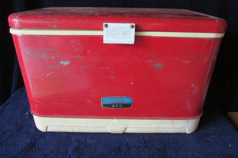 lot 145 image: Vintage Cooler