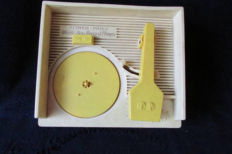 lot 148 image: Fisher Price