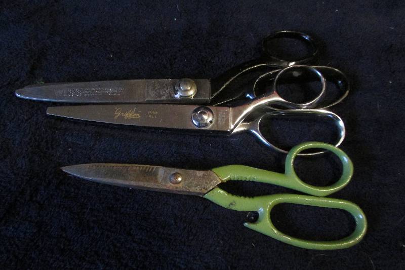 lot 155 image: Scissors