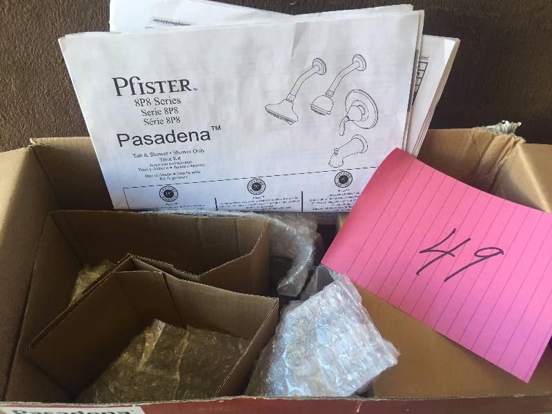 lot 49 image: Price Pfister 8P8-WSPDSL Pasadena WaterSense 1-Handle Tub and Shower Faucet New