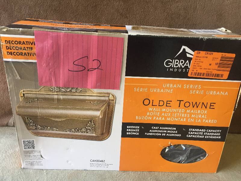 lot 52 image: Gibraltar Olde Towne Mail Box