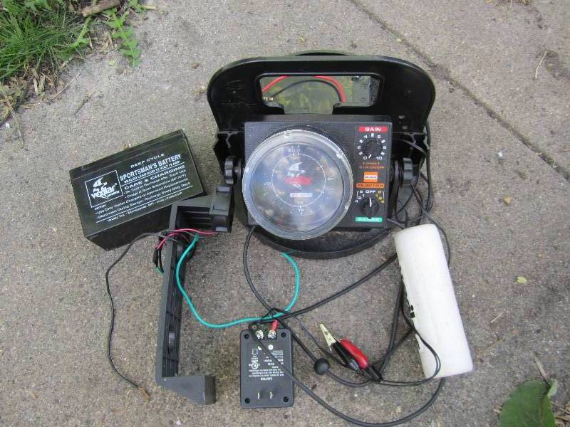 lot 116 image: Vexilar eco sounder depth finder wi...