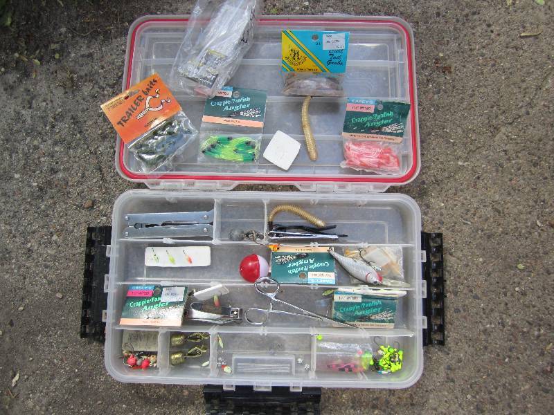 lot 124 image: Waterproof box with assorted tackle...