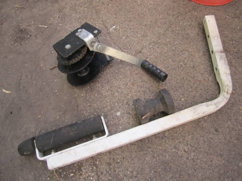 lot 151 image: Winch and rollers...