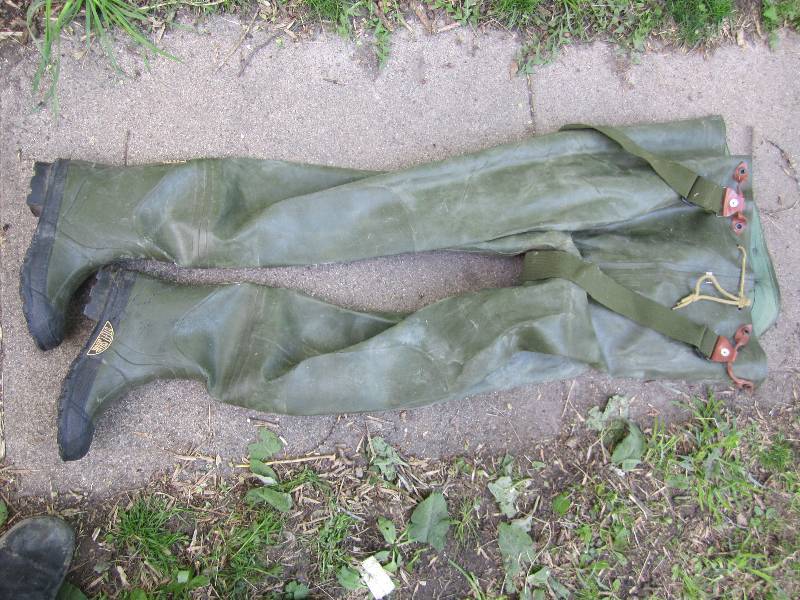 lot 156 image: Pair of waders, size 9 boot...